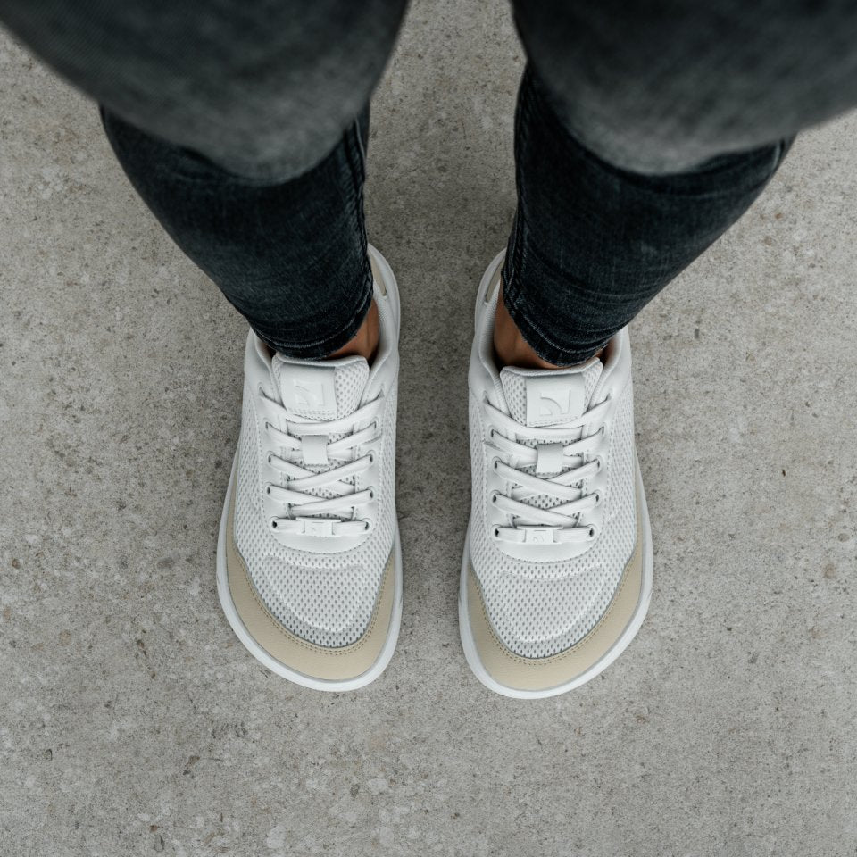 Barebarics Vaporo White Beige — анатомски босоноги обувки бело беж, задна страна, пета