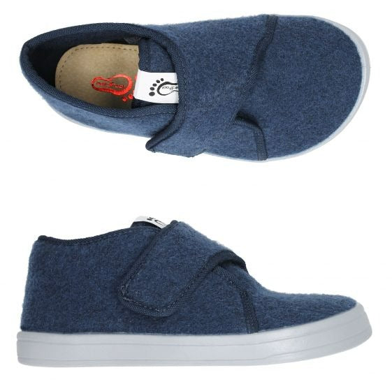 Cross Wolly Blue